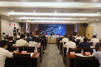 中基與重慶交通大學(xué)聯(lián)合發(fā)布21款納硅新材料，引領(lǐng)裝飾工程革新